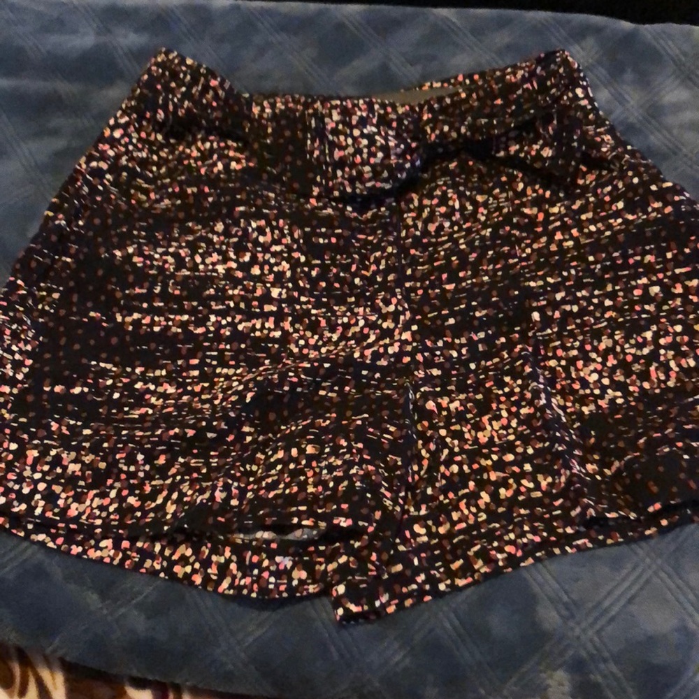 Colorful dressing shorts